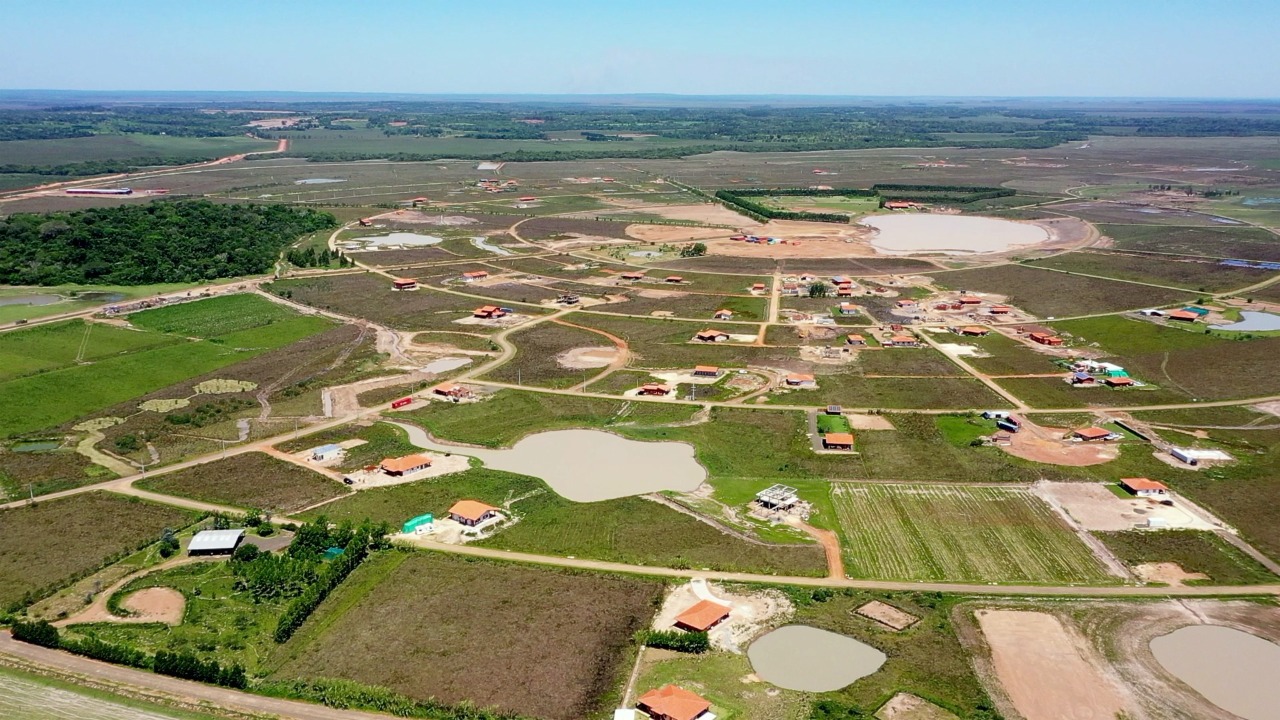 Luftbild einer internationalen Siedlung